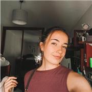 Soy alumna de segundo de Enfermería. Doy clases de primaria y la ESO. Tengo experiencia dando clases a niños de distintas edades